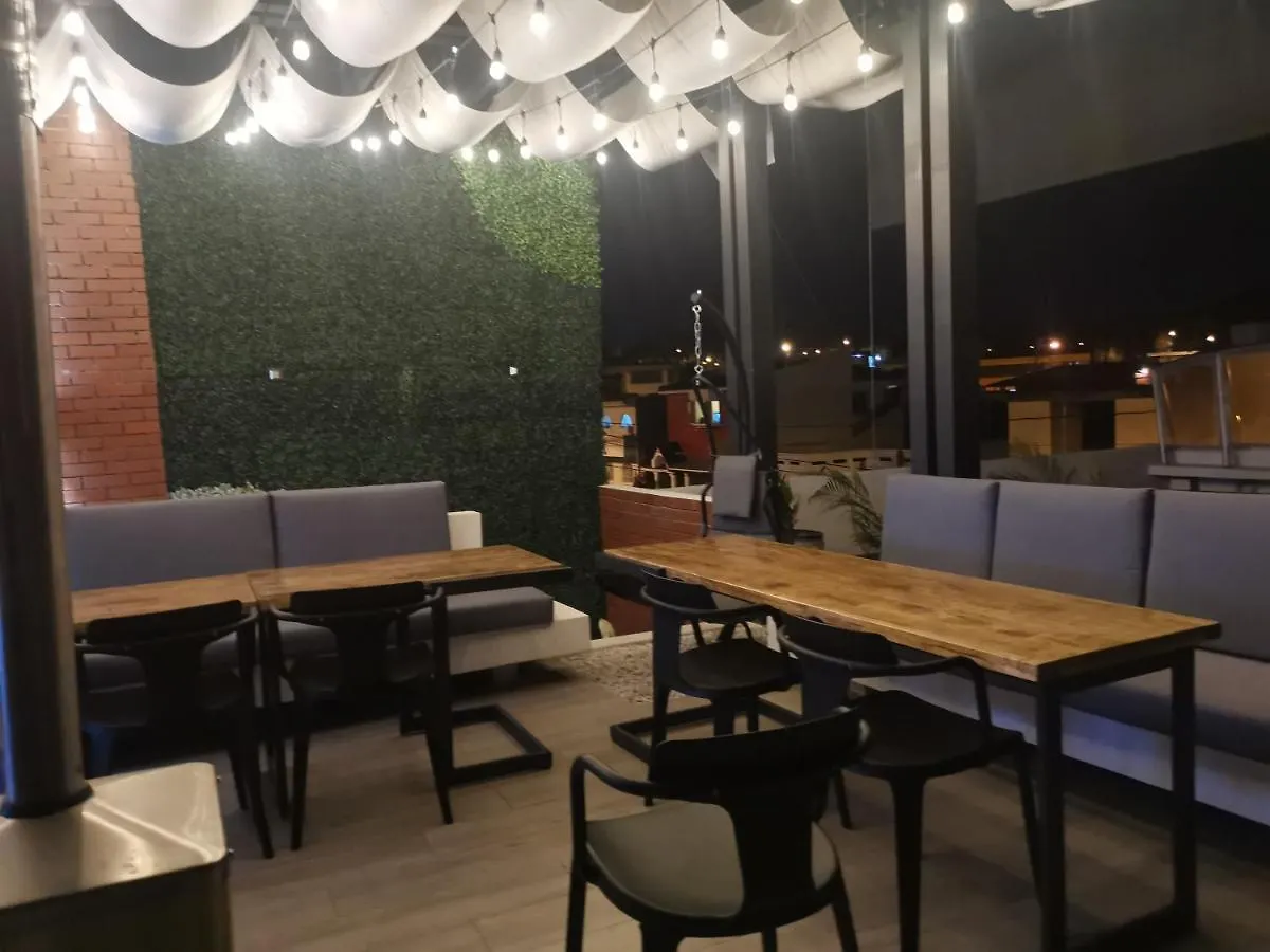 Apartments And Rooms Distecon Guatemala Bed and breakfast