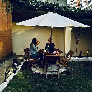 Nomad House Pensión